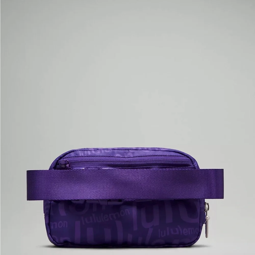 Lululemon 🍋 New everywhere belt bag Wobbly Wordmark , Atomic Purple Petrol NWT - Picture 3 of 7